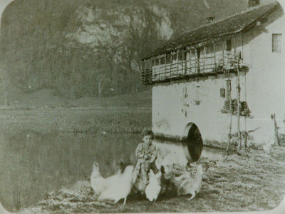 taverna1900ebambinaconnq2.jpg