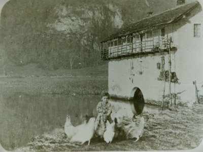 taverna1900ebambinaconnq2.jpg