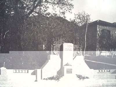 monumentoaghirlaci8.jpg
