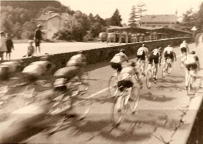 ciclistiaghirlaxb1.jpg