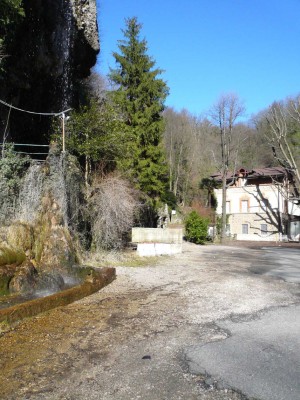 cascata-e-ristorante.jpg