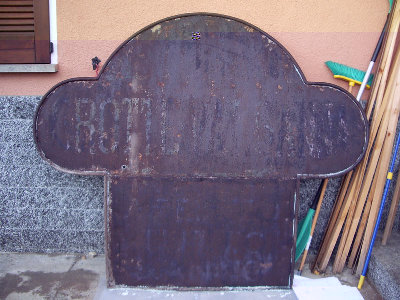 cartello-nero.jpg