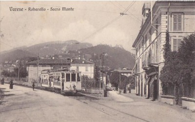 In questa foto si vede la strada che portava al ristorante di cui sopra