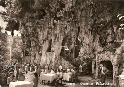Grotte-1956-fronte.jpg