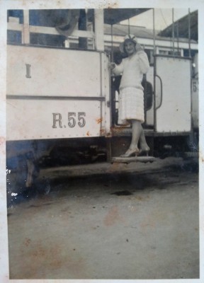 Sul tram a Cadegliano anni 30.jpg