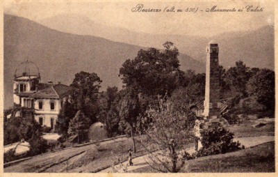 Boarezzo Monumento ai Caduti.JPG