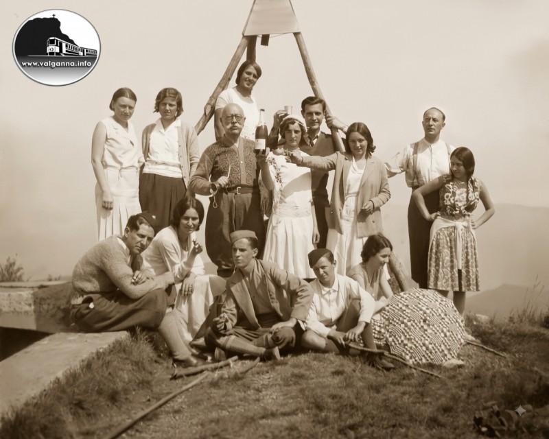 14-08-1930 in cima al Piambello.jpg