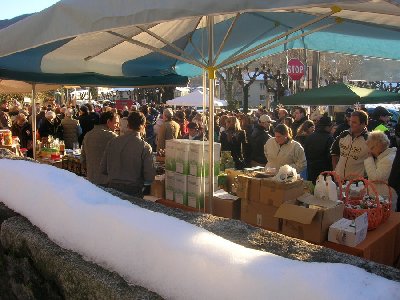 mercatino di natale 2008.jpg (1).JPG