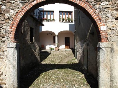 35-cortile.jpg