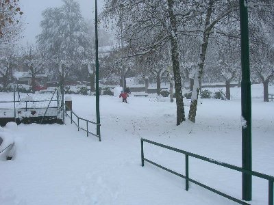 Parco giochi-Cunardo-dicembre 2005.jpg