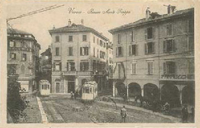 Piazza Monte Grappa.jpg