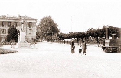 Piazza Garibaldi Luino.jpg