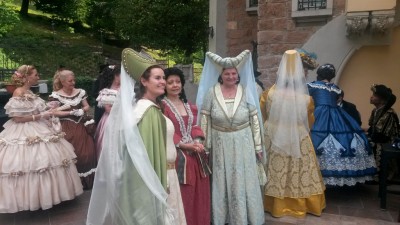 3-costumi.jpg