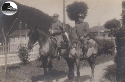 Ghirla ufficiali fanteria a cavallo.jpg