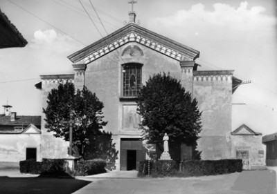 La chiesa dei frati Cappuccini nel '55 (quì fu ospitata in gran segreto per anni la salma di Mussolini)